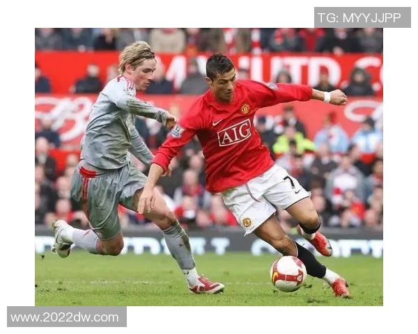 足球假动作的魅力与技巧解析如何在比赛中巧妙运用假动作迷惑对手