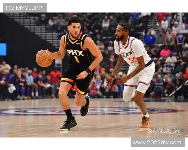 布克与太阳队谈判两年15亿续约合同引发球迷热议 布克与太阳队谈判两年15亿续约合同引发球迷热议